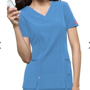 Dickies Xtreme STRETCH V-Neck Scrub Top Ceil Blue
